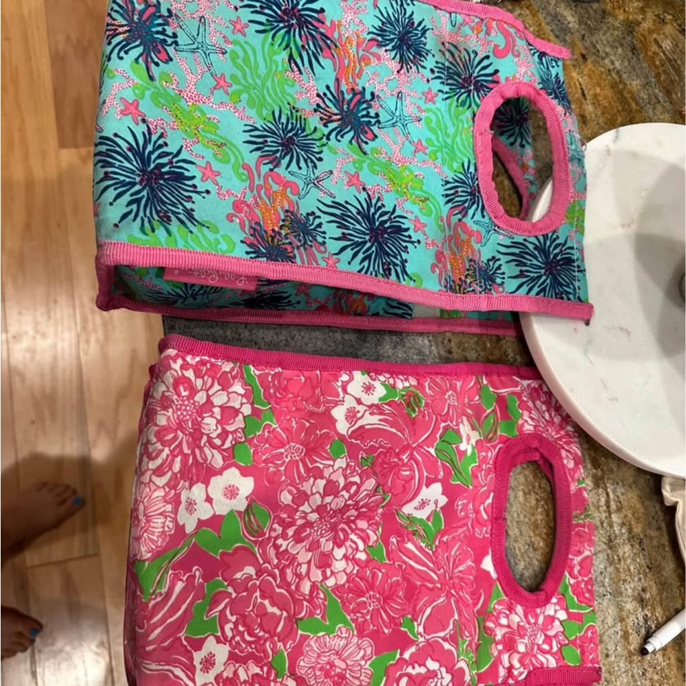 2 lilly Pulitzer lunch boxes